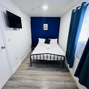 The Bank 3*, Barking (Greater London) Verenigd Koninkrijk